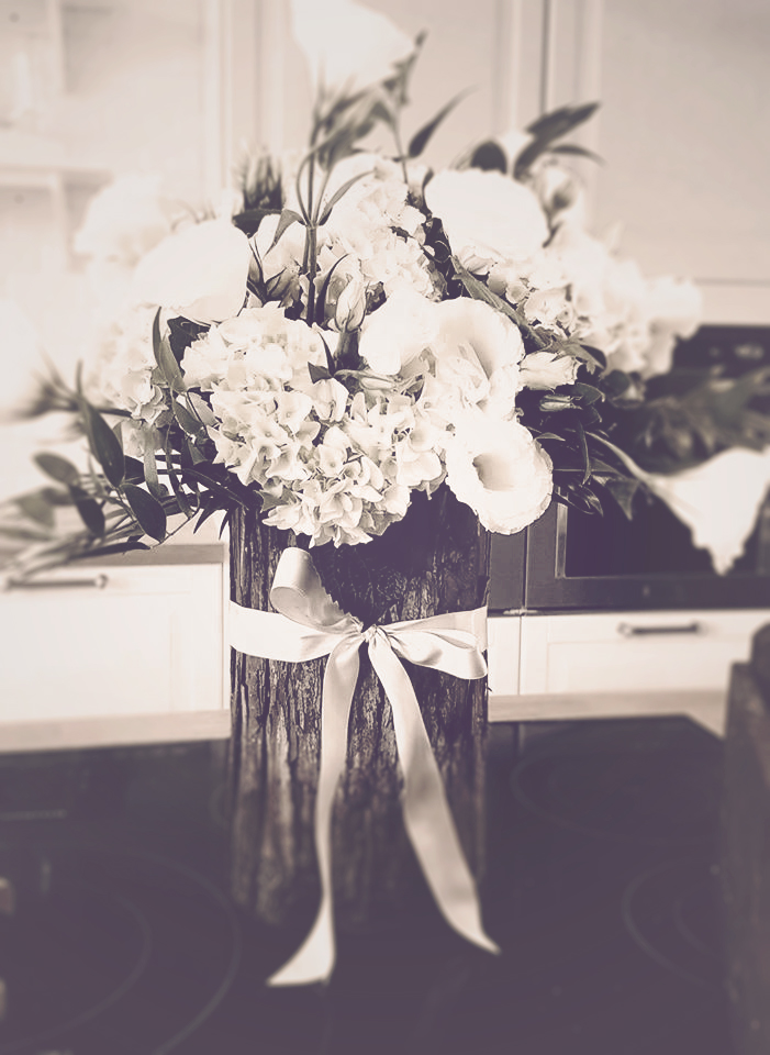 centro tavola matrimonio gallarate fiori bianchi ellirose shadowplaystudio